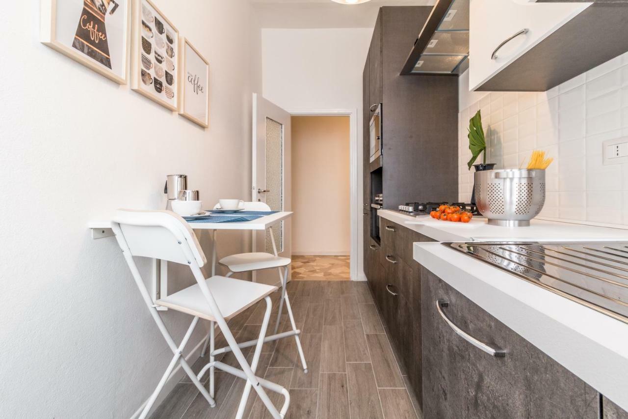 Joivy Modern 1-Bed Flat With Balcony In Portello Milano Eksteriør bilde